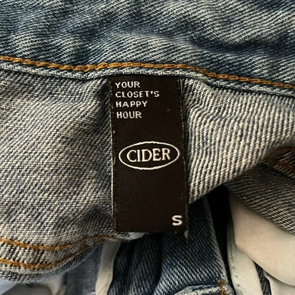 High Rise Ripped Jeans Size Small - Picture 5 of 5